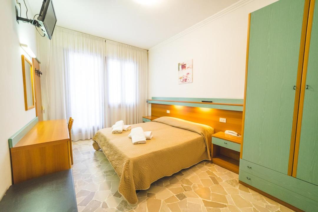 Grand Prix Hotel