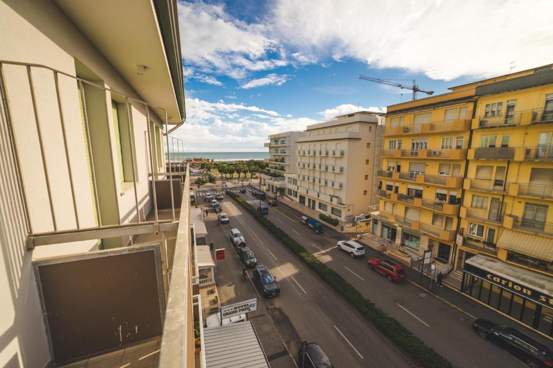 Grand Prix Hotel 3*